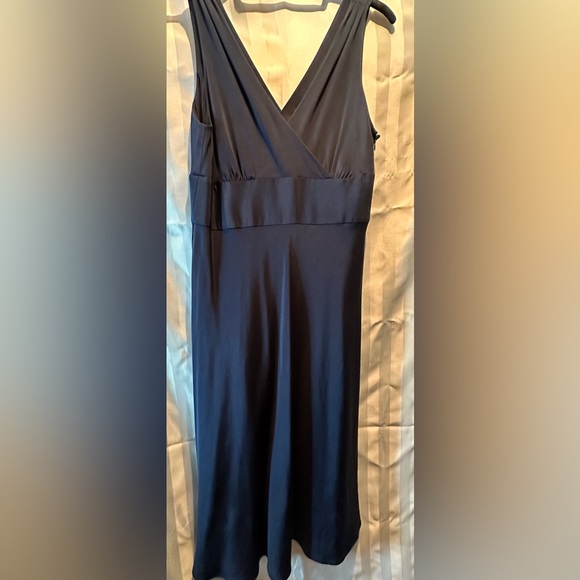 Gorgeous J Crew Navy Silk Dress - Picture 3 of 6